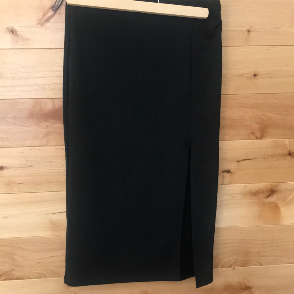Black side split skirt.